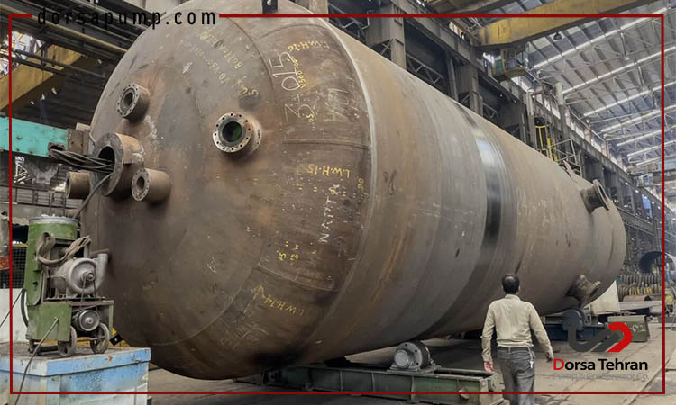 مزایای استفاده از مکنده های صنعتی در صنایع پتروشیمی 3 راکتور